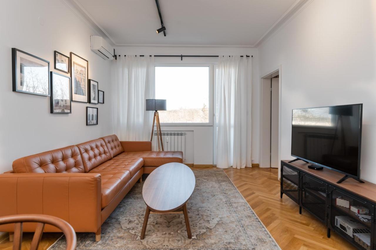 Industrial 2-Bdr Flat By The National Stadium Sofia Bagian luar foto