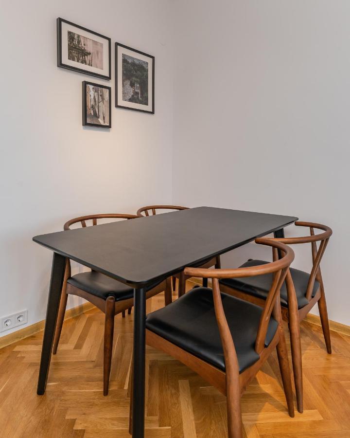 Industrial 2-Bdr Flat By The National Stadium Sofia Bagian luar foto