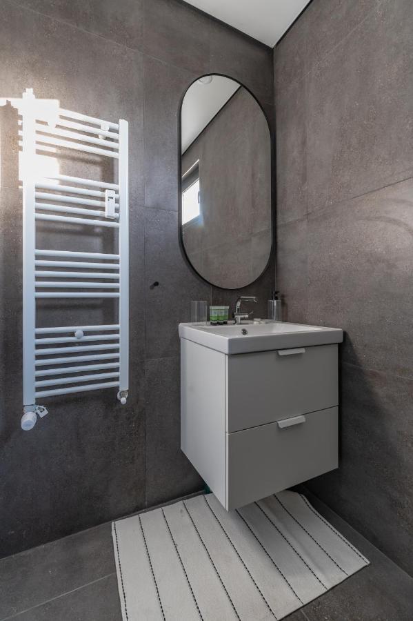 Industrial 2-Bdr Flat By The National Stadium Sofia Bagian luar foto